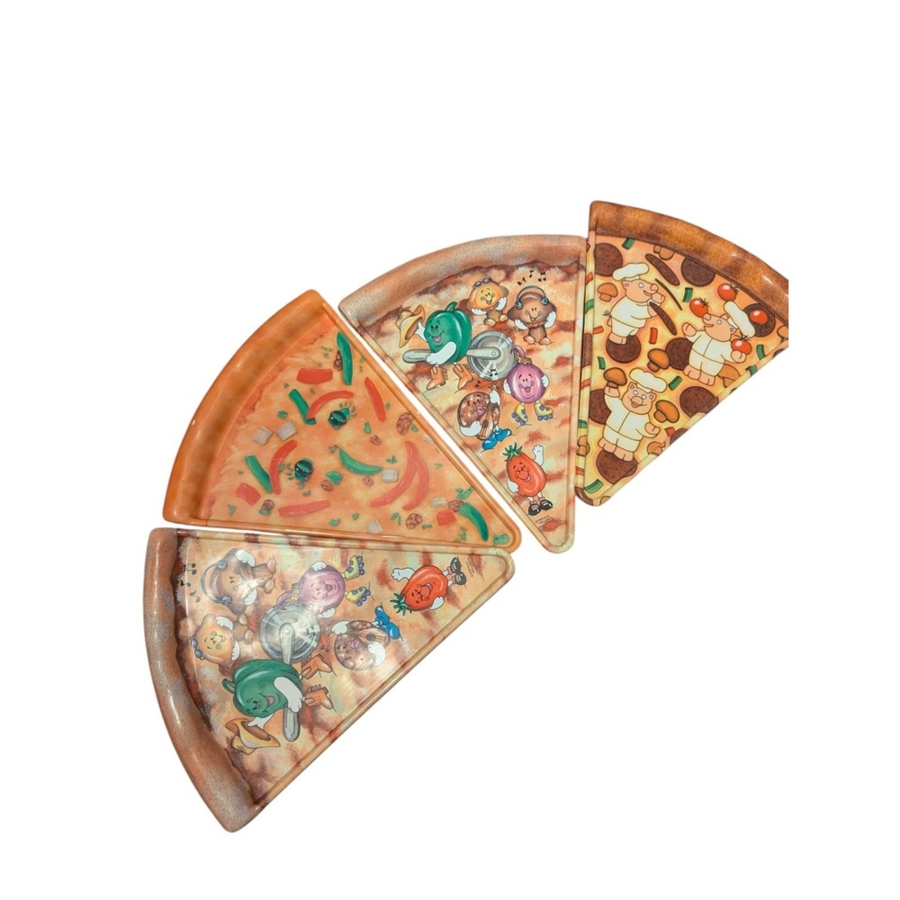 Lot of (4) Debora Mallow Plastic Pizza Slice Plates